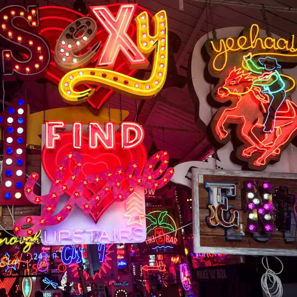 Neon signs 
